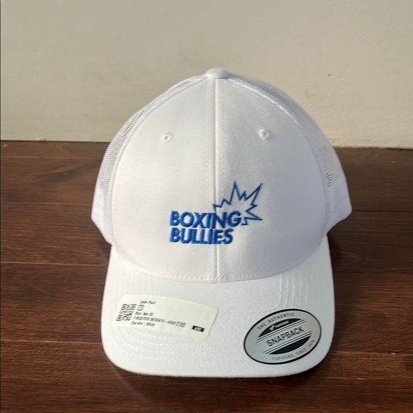 White Boxing Bullies Cap - Picture 1 of 1